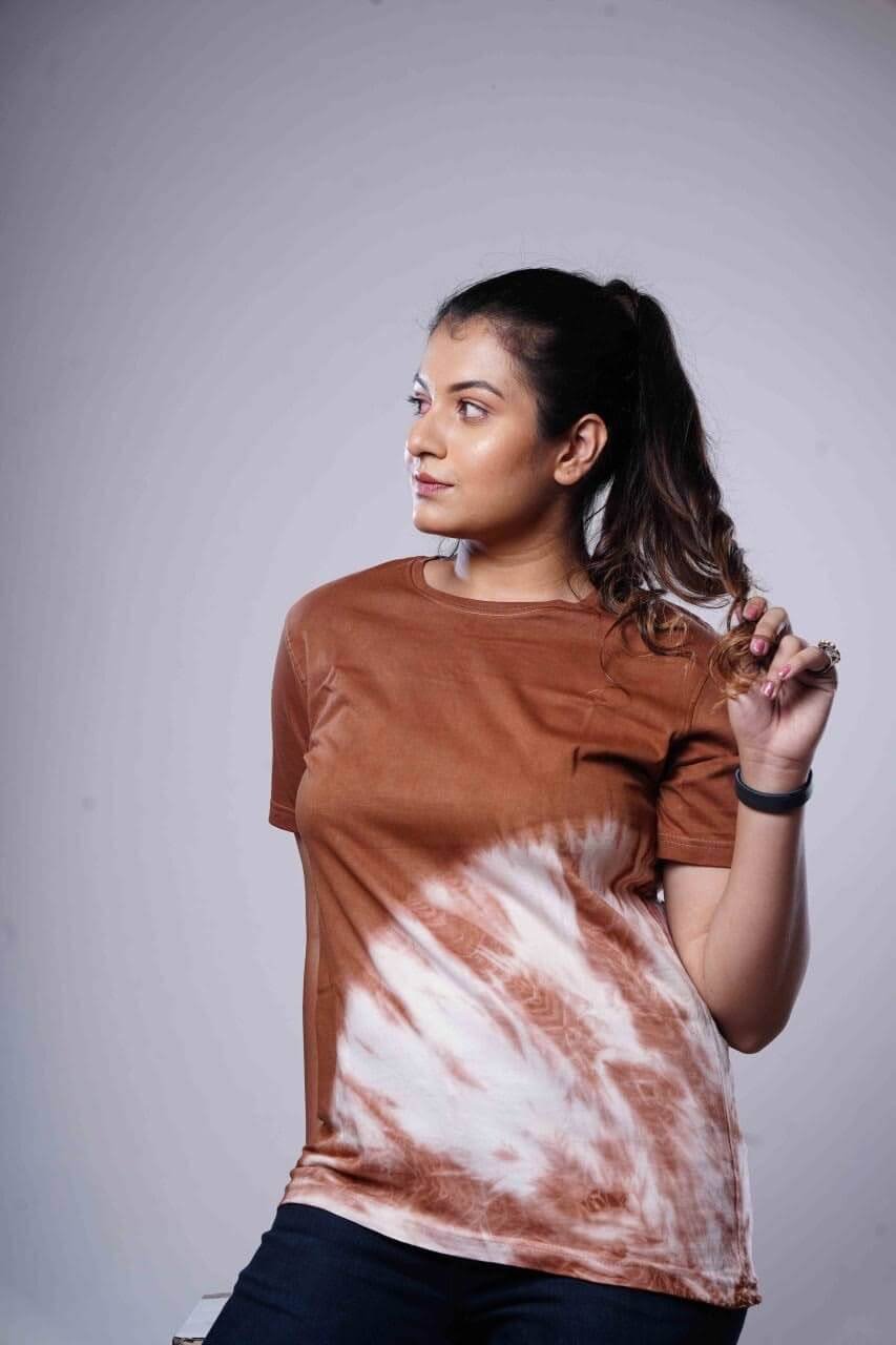 Madder Natural Dye tshirt shibori corner