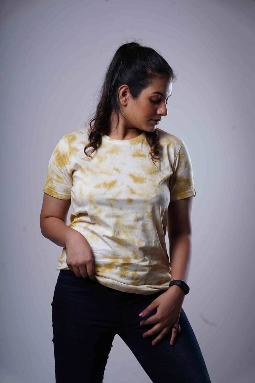 Natural Dye tshirt meri gold color